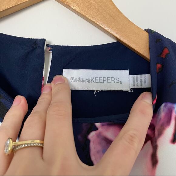 Finders Keepers Pursuit Dress - Picture 6 of 8